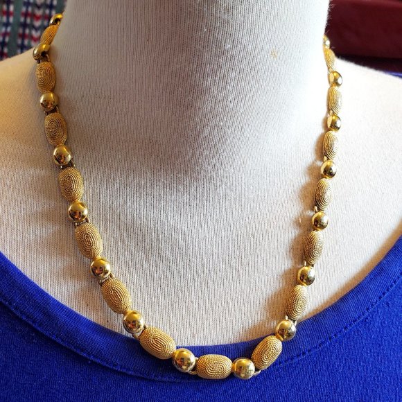 Lady Remington Jewelry 6 Gold Tone Vintage Lady Remington Necklace